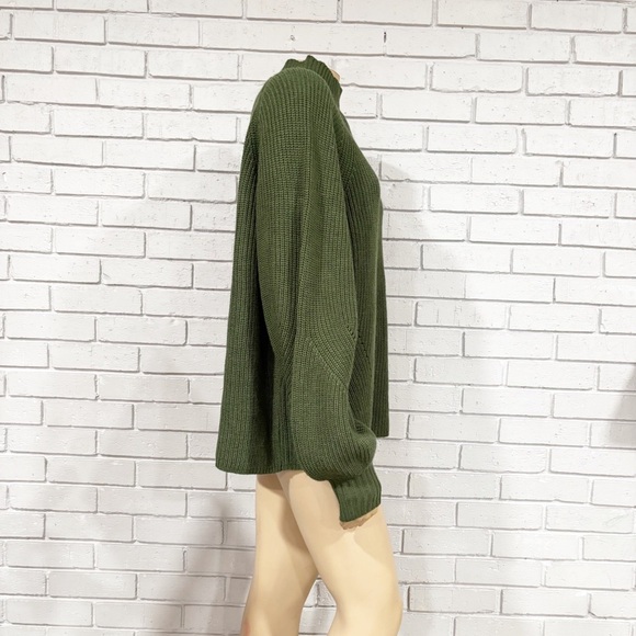 M Lounge stitch rib high neck sweater in forest green - Picture 6 of 12